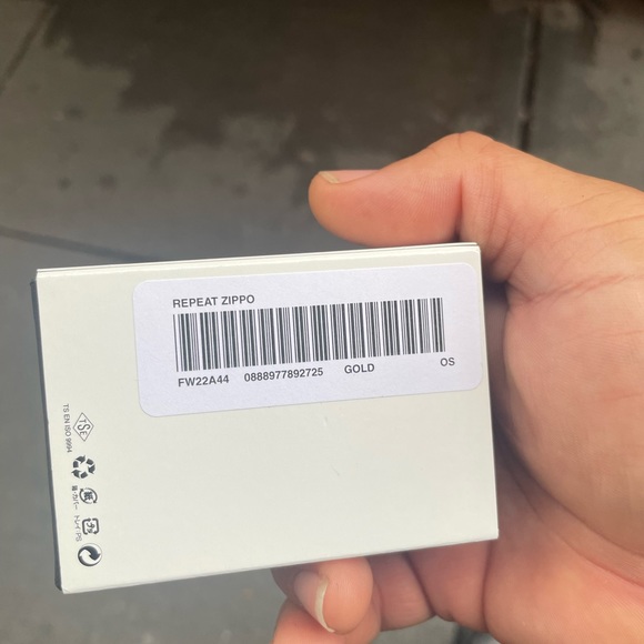 Supreme gold zippo - Picture 2 of 2